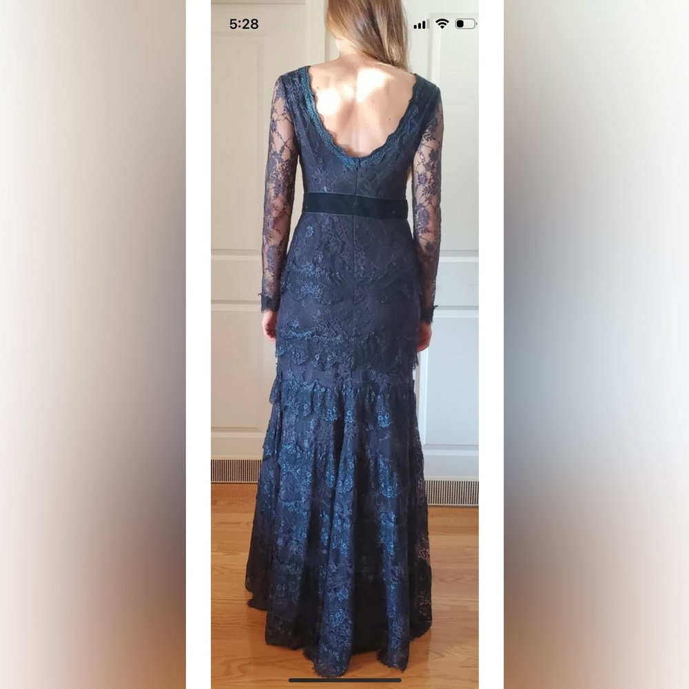 Eleni Viare Long Navy lace open back dress gown, Size M, $399 - Picture 5 of 8
